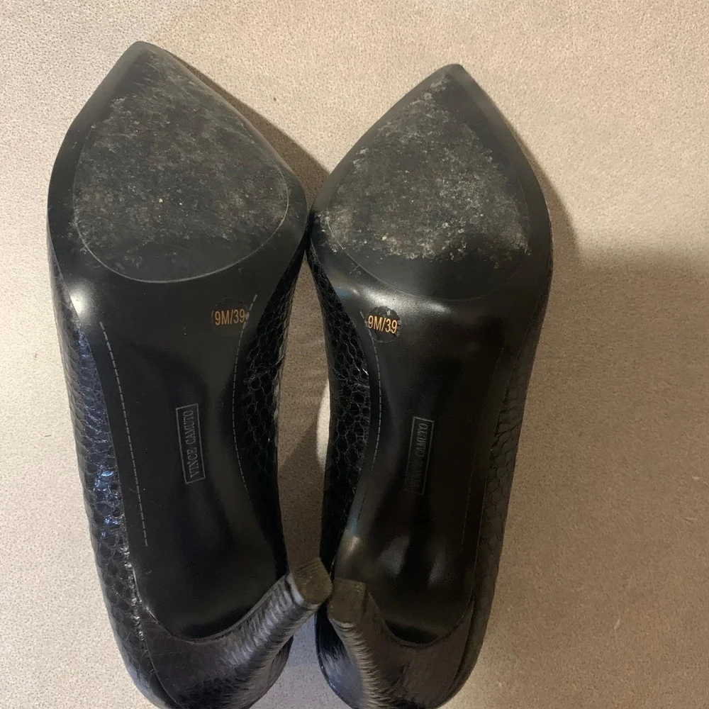 Vince Camuto Black Snakeprint Leather Pumps sz 9 M